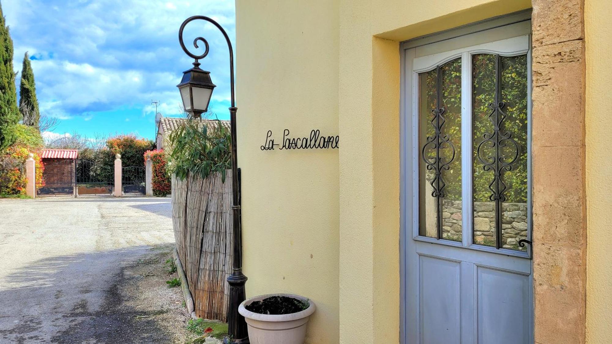 La Pascallane Uzes Exterior photo